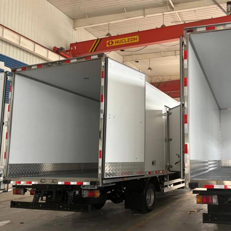 Πώς το PU Core Dry Truck Body ενισχύει την απόδοση της σύγχρονης μεταφοράς;